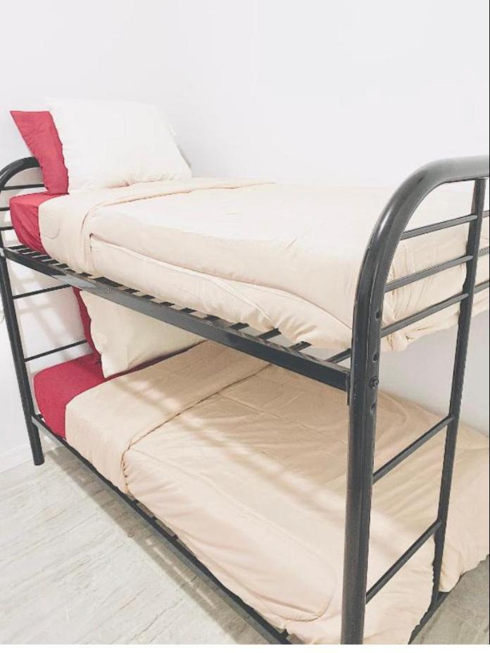 Women Only Rooms - Men Only Rooms - Free Wifi - Coffee Parking - Lockers Miami Ngoại thất bức ảnh